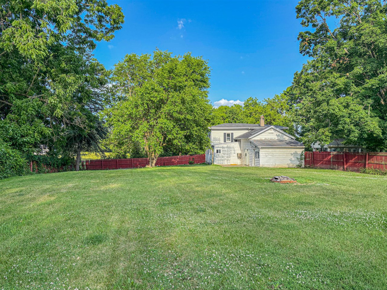 136 Sturgis Street Property Photo 4