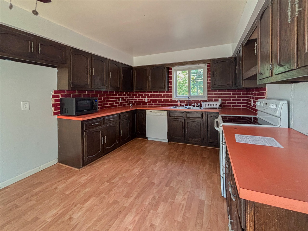 136 Sturgis Street Property Photo 7