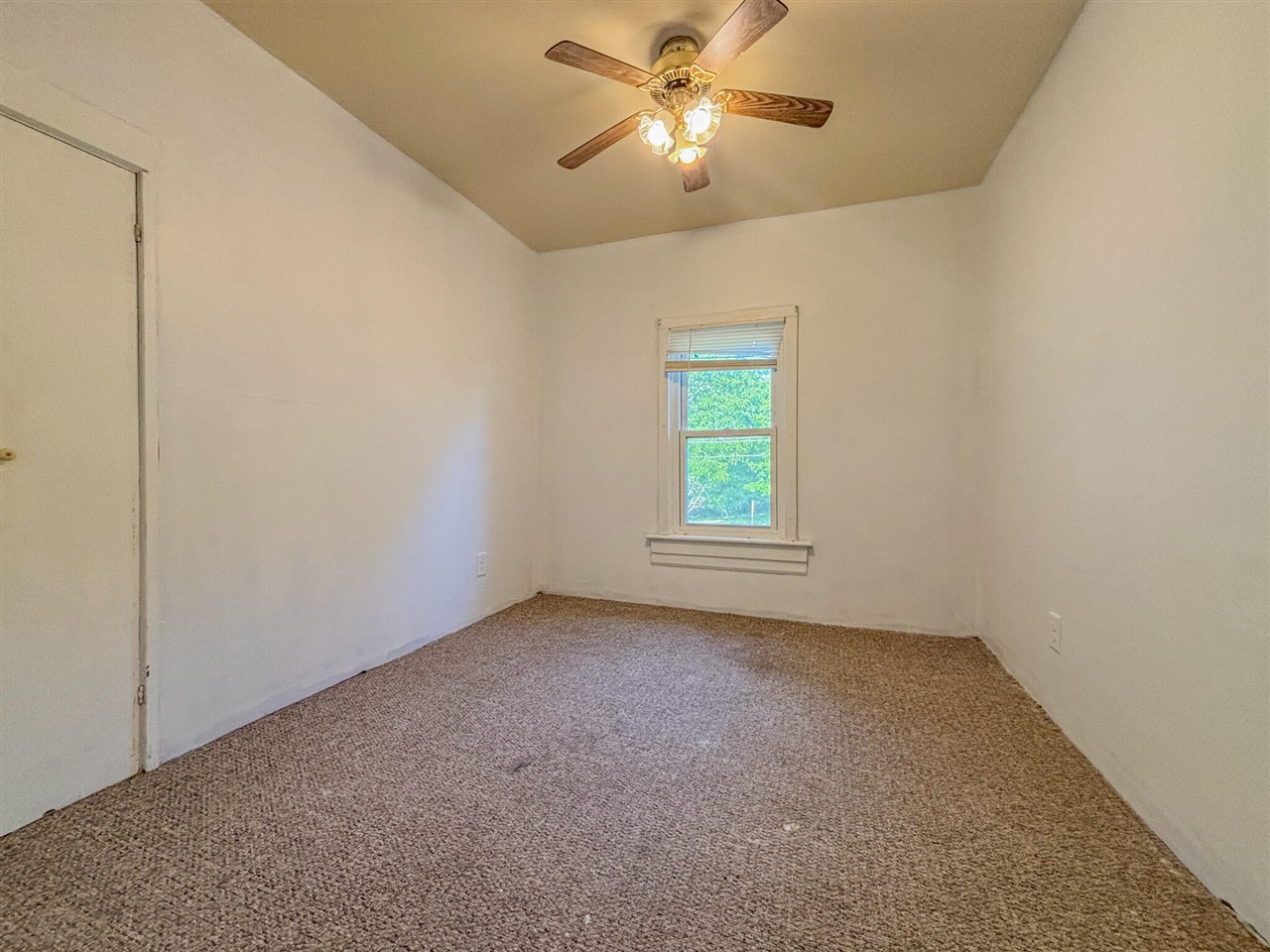 136 Sturgis Street Property Photo 21