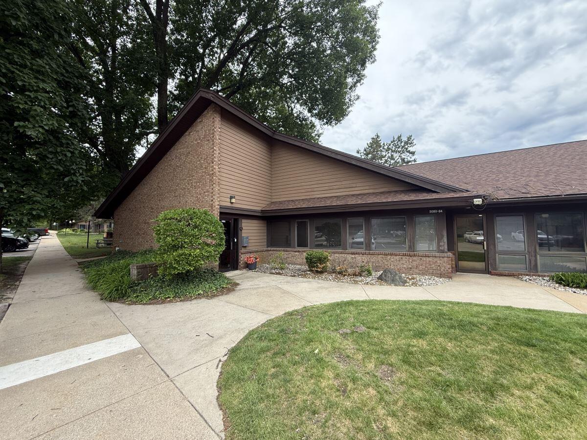5084 Lovers Lane Property Photo 1