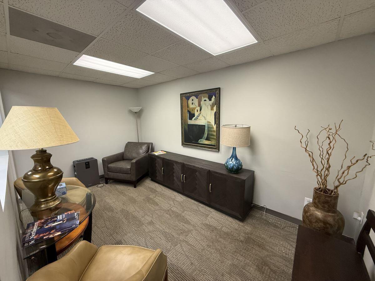 5084 Lovers Lane Property Photo 4