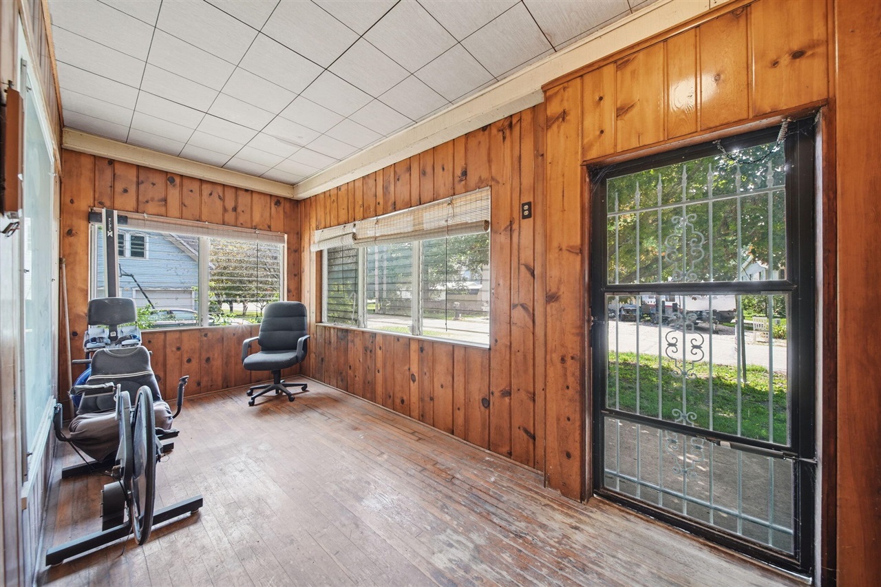 120 Clark Street Property Photo 3