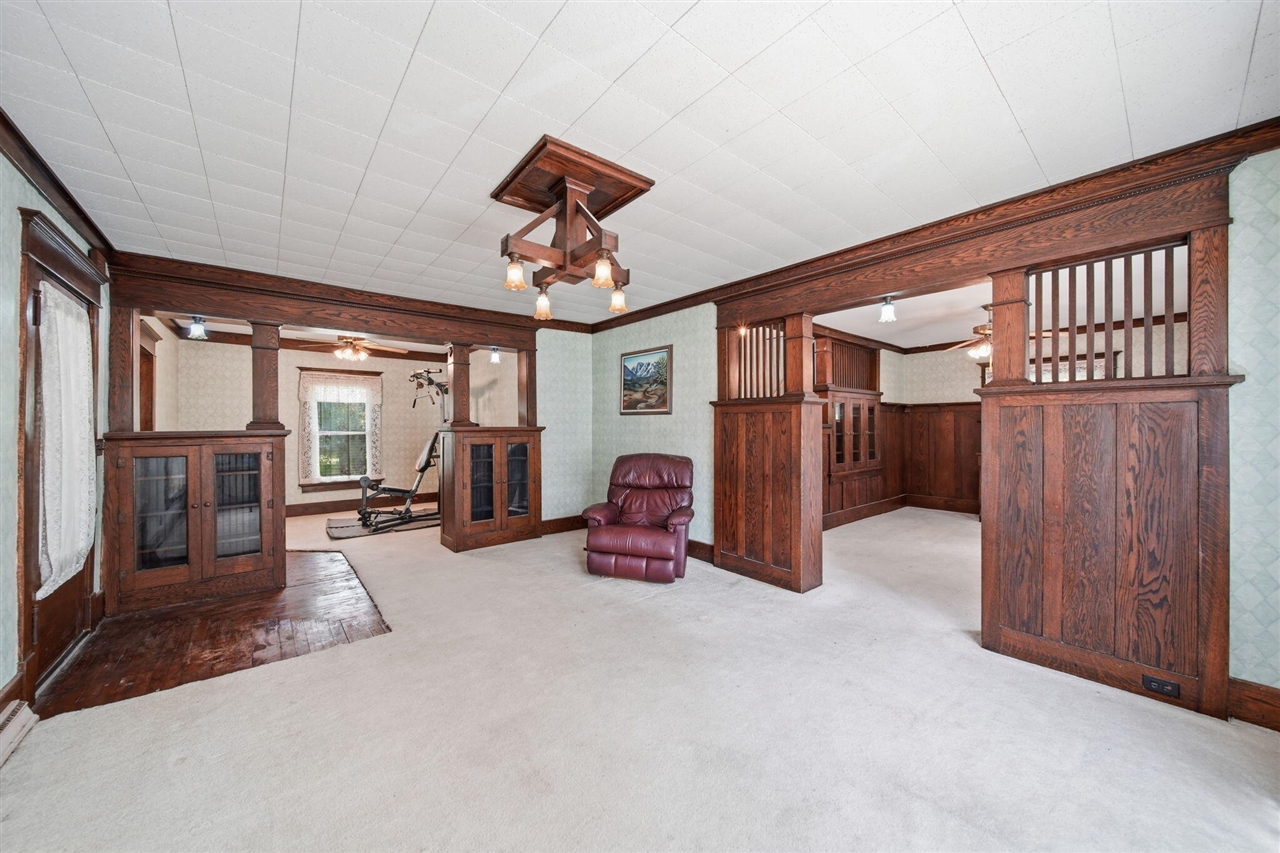 120 Clark Street Property Photo 8