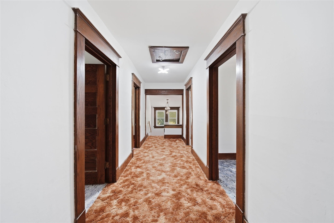 120 Clark Street Property Photo 17
