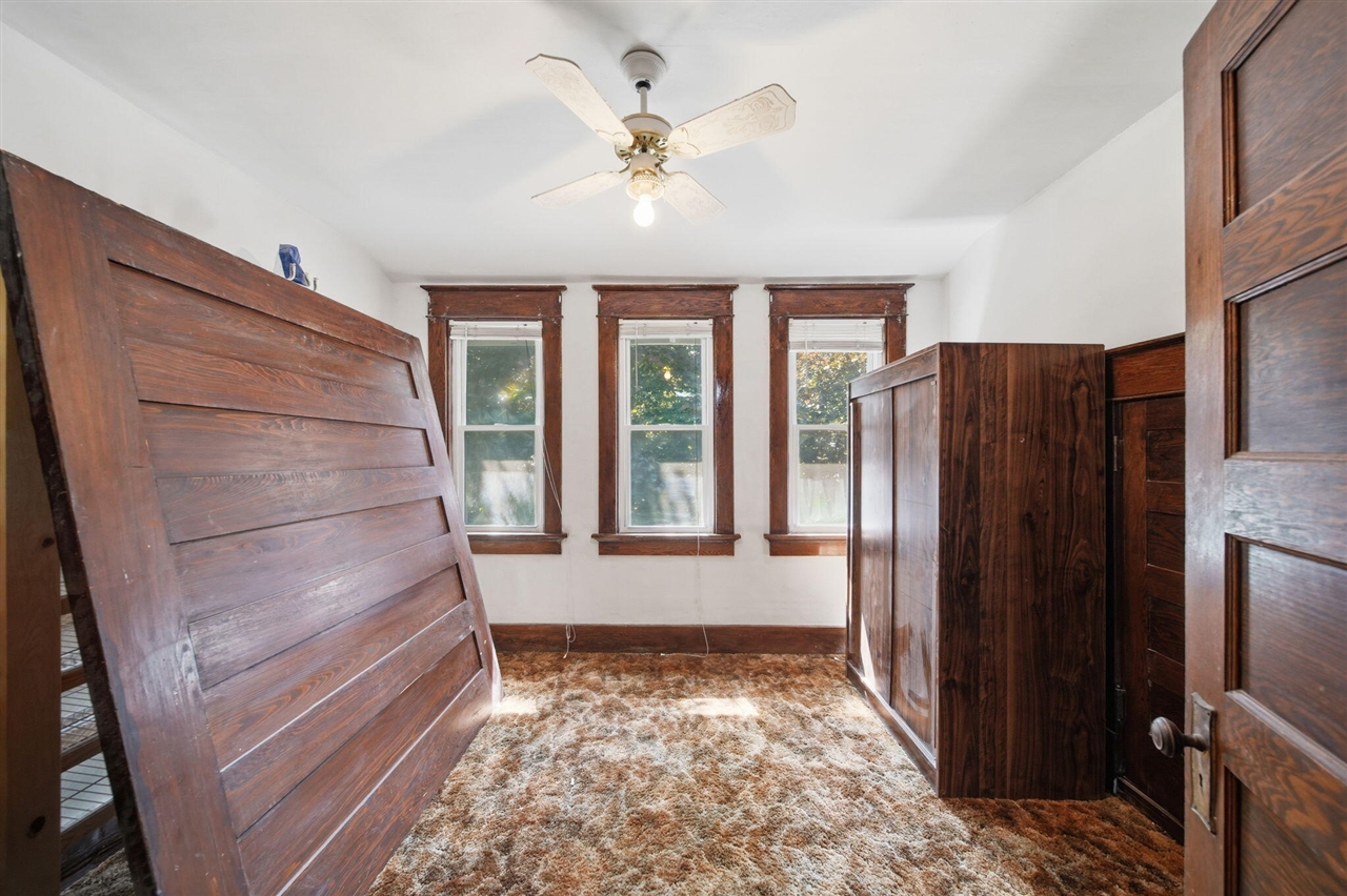 120 Clark Street Property Photo 22