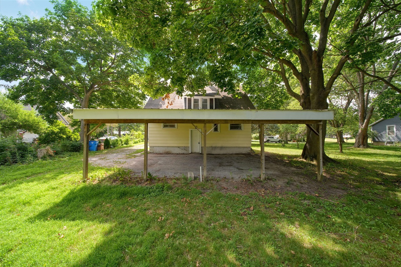 120 Clark Street Property Photo 29