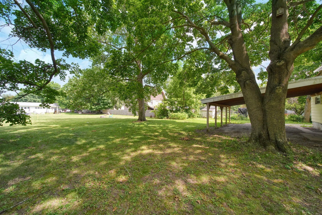 120 Clark Street Property Photo 32