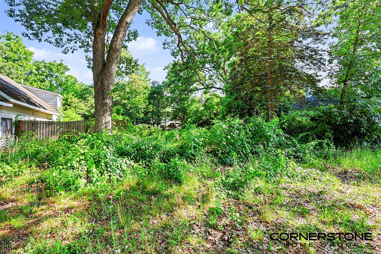 410 Peach Street Property Photo 12