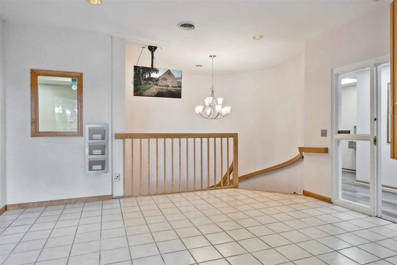 1181 N Milford Road Property Photo 4