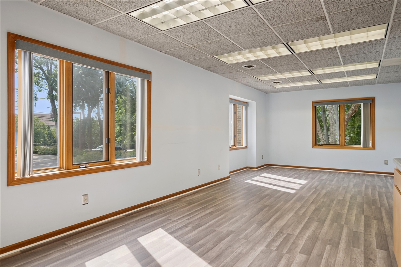 1181 N Milford Road Property Photo 6