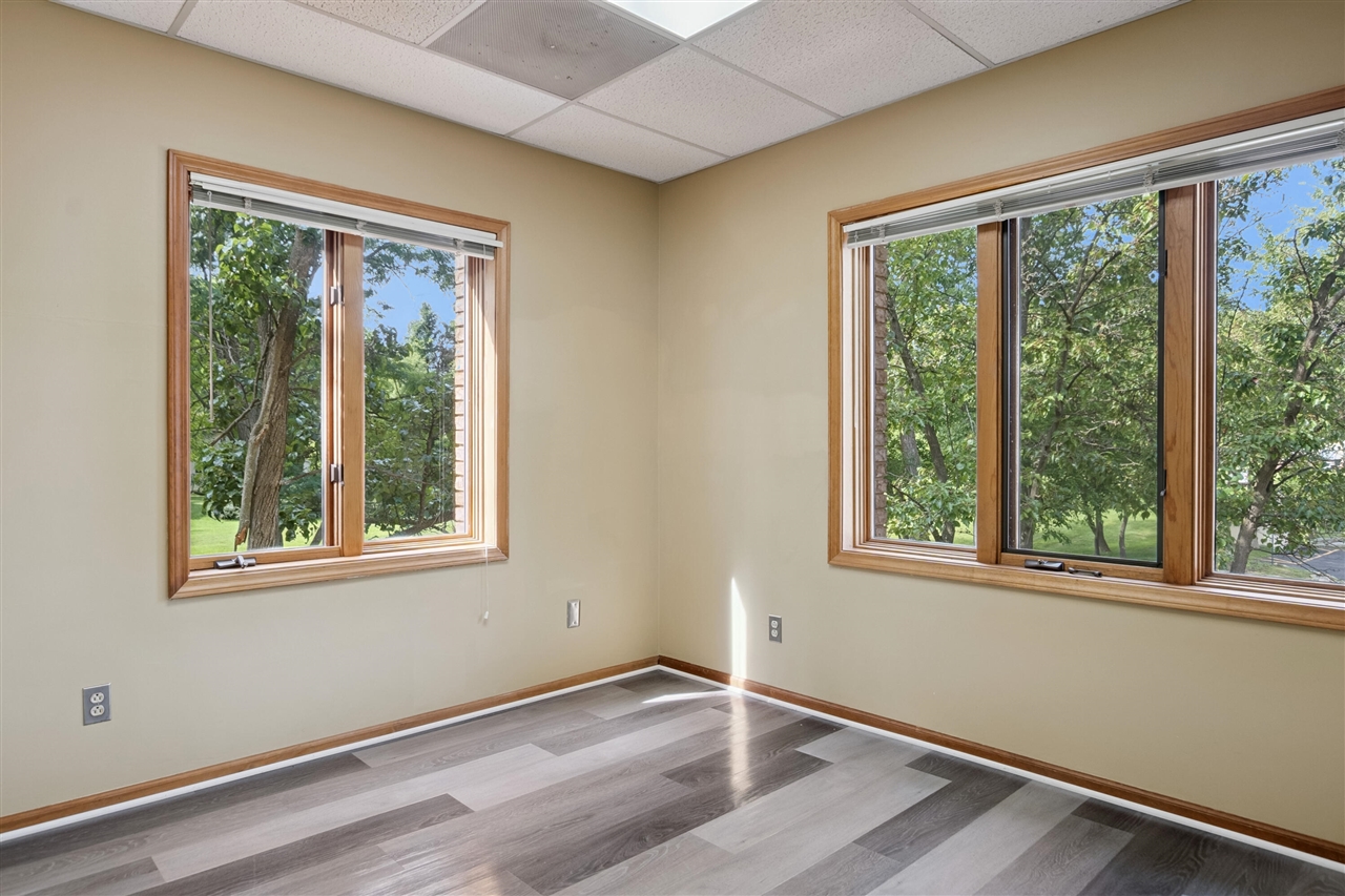 1181 N Milford Road Property Photo 22