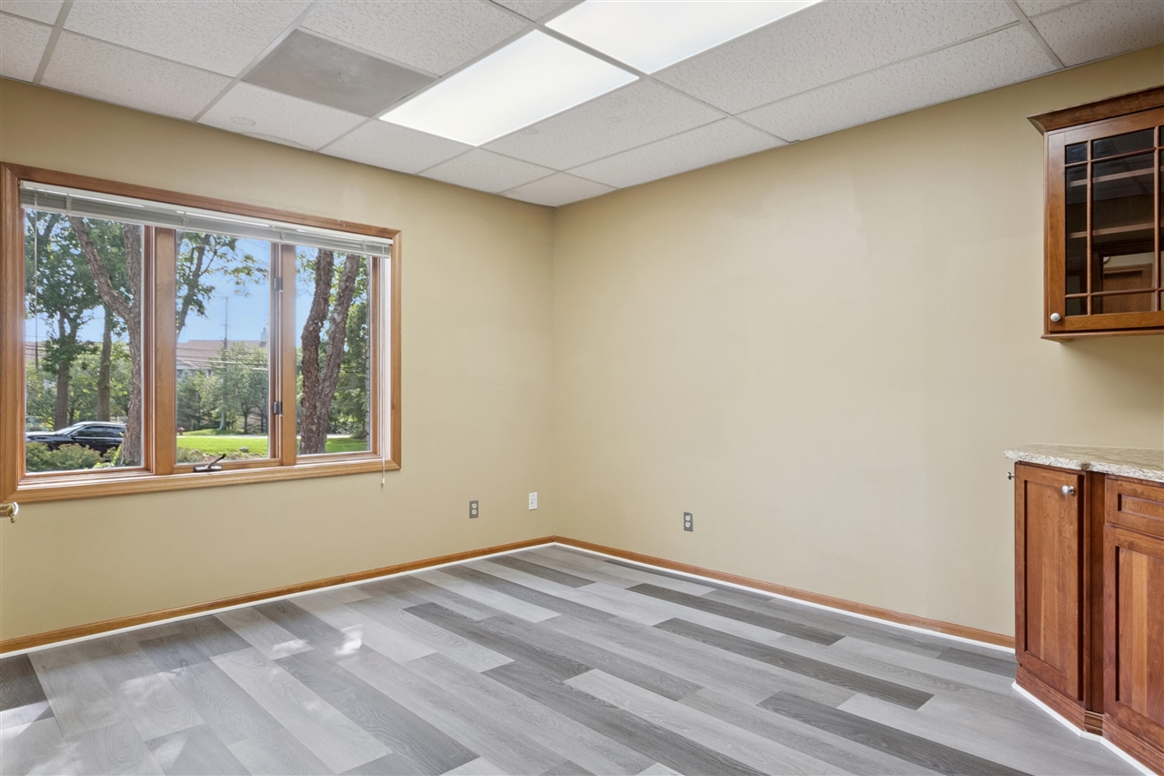 1181 N Milford Road Property Photo 27