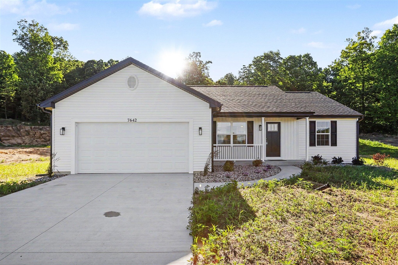 7642 Cinnamon Woods Trail Property Photo 1