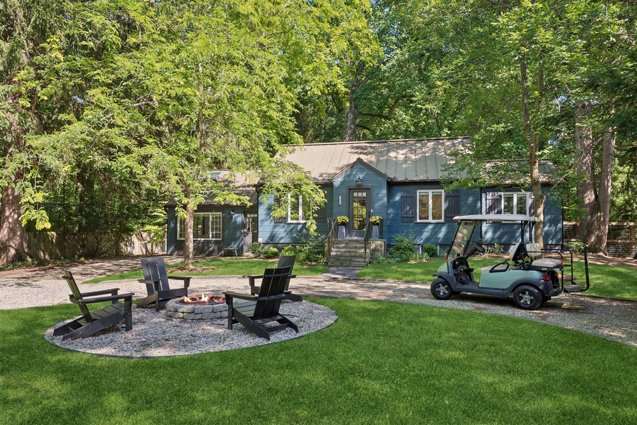 14507 Lakeshore Road Property Photo 1