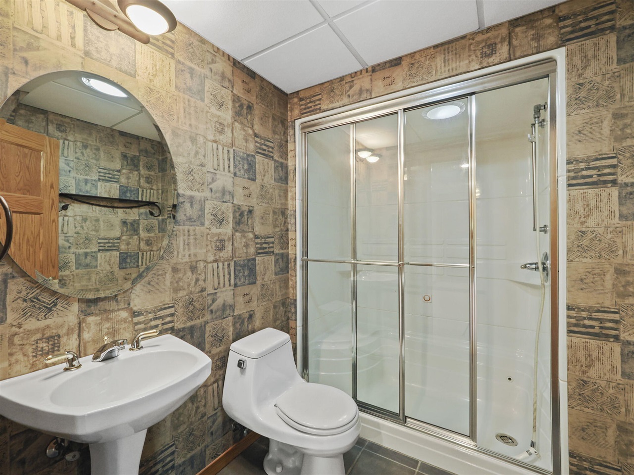 200 National Drive Property Photo 20