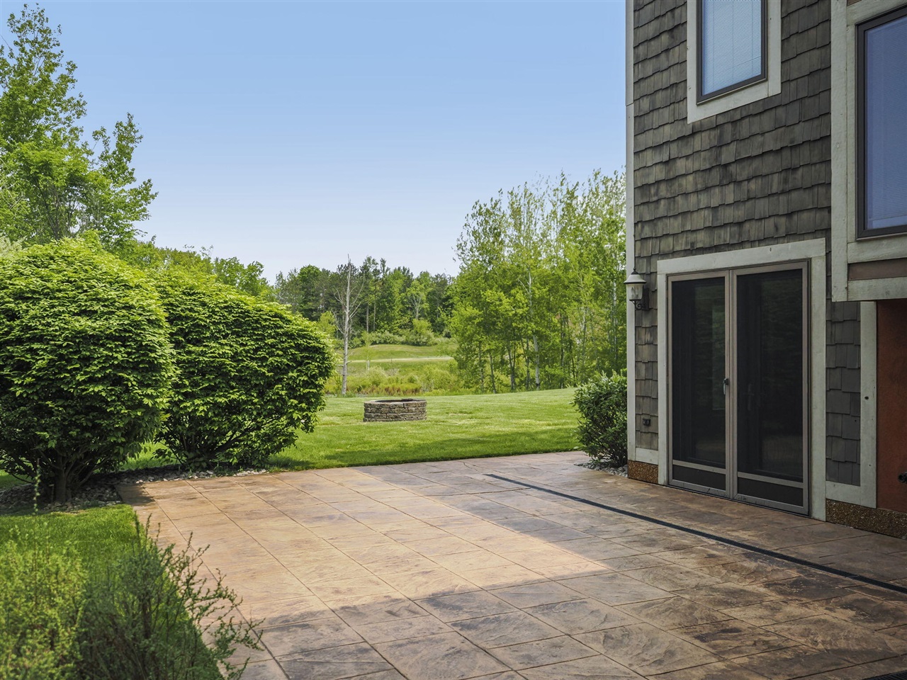 200 National Drive Property Photo 33