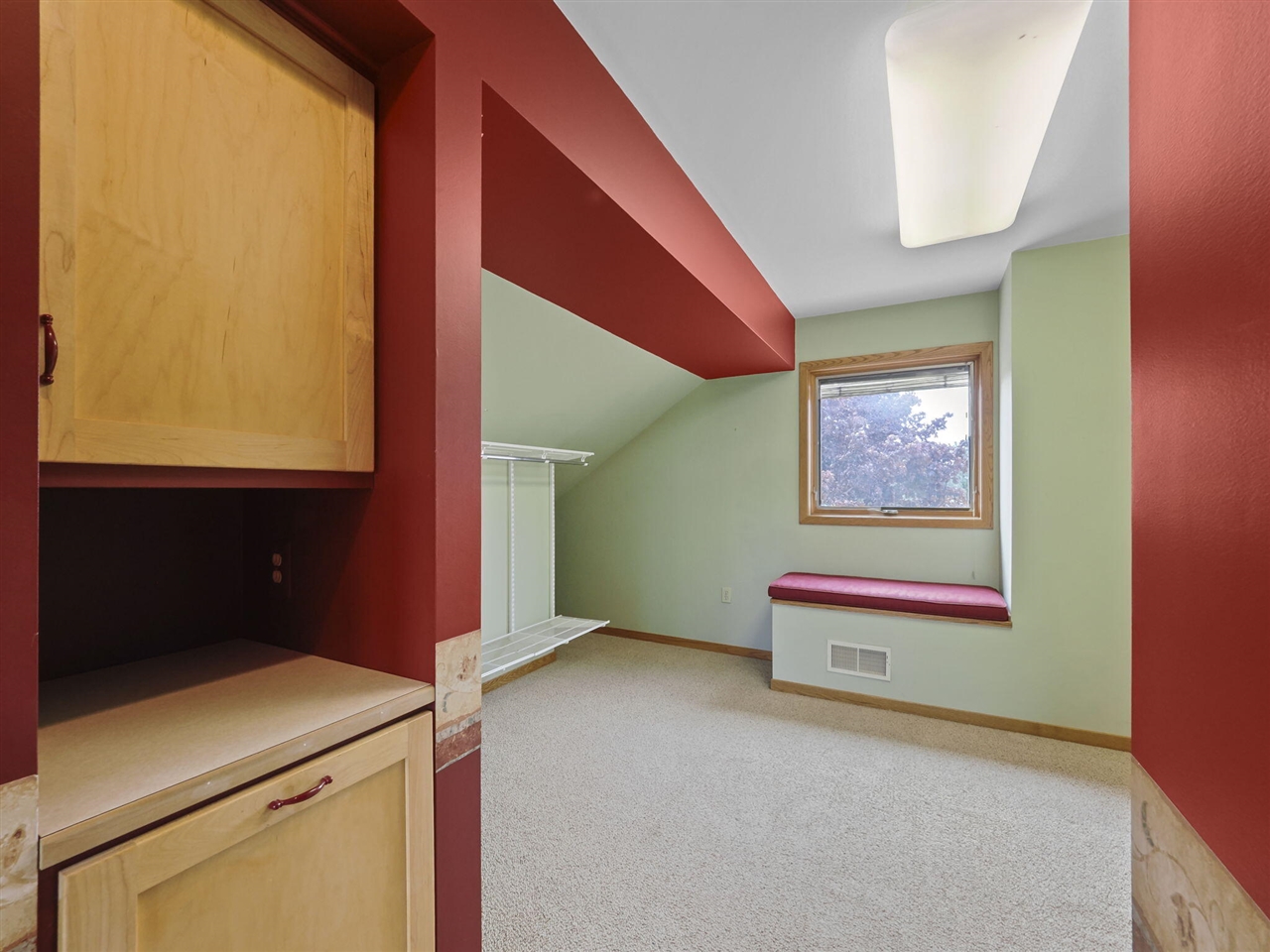 200 National Drive Property Photo 55