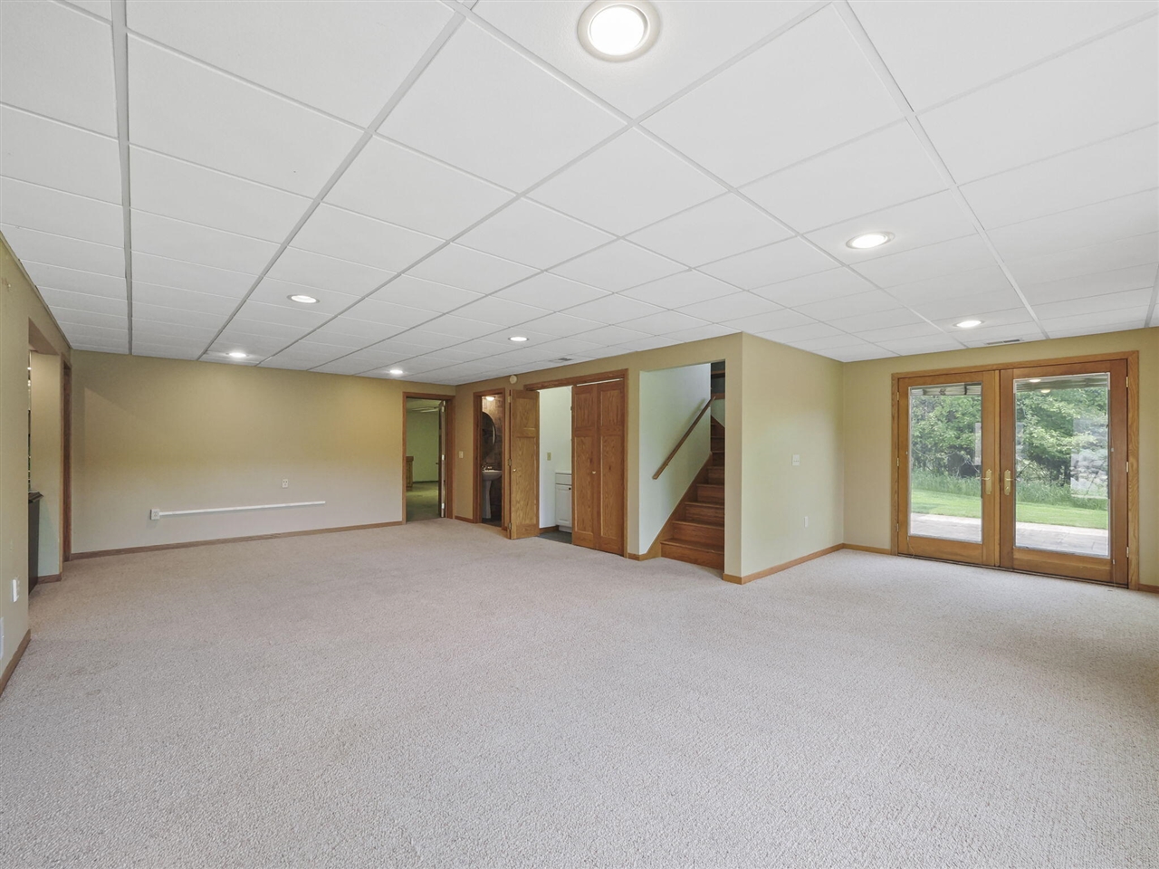 200 National Drive Property Photo 60