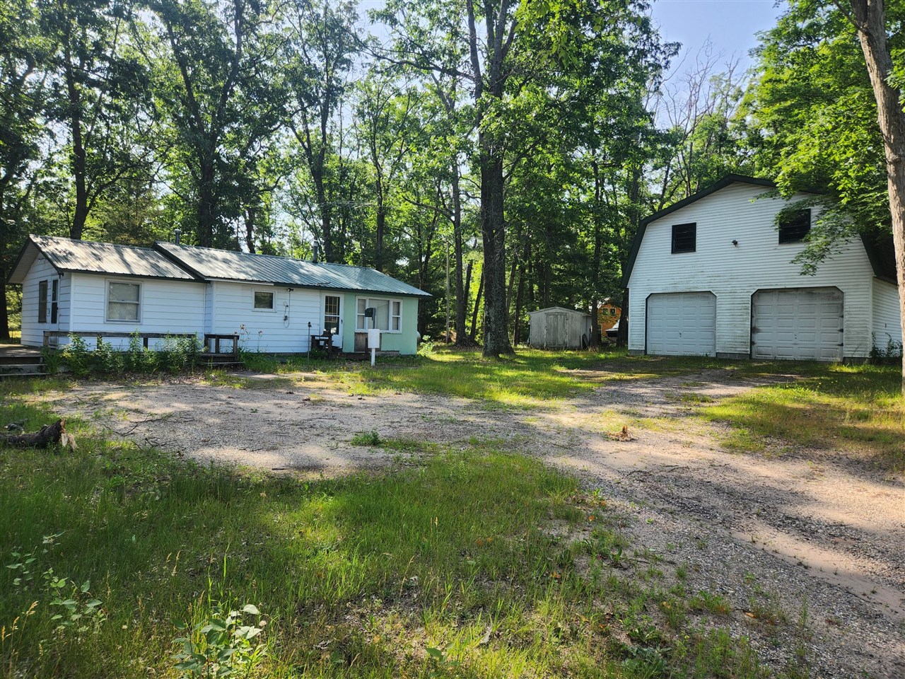2318 W 14 Mile Road