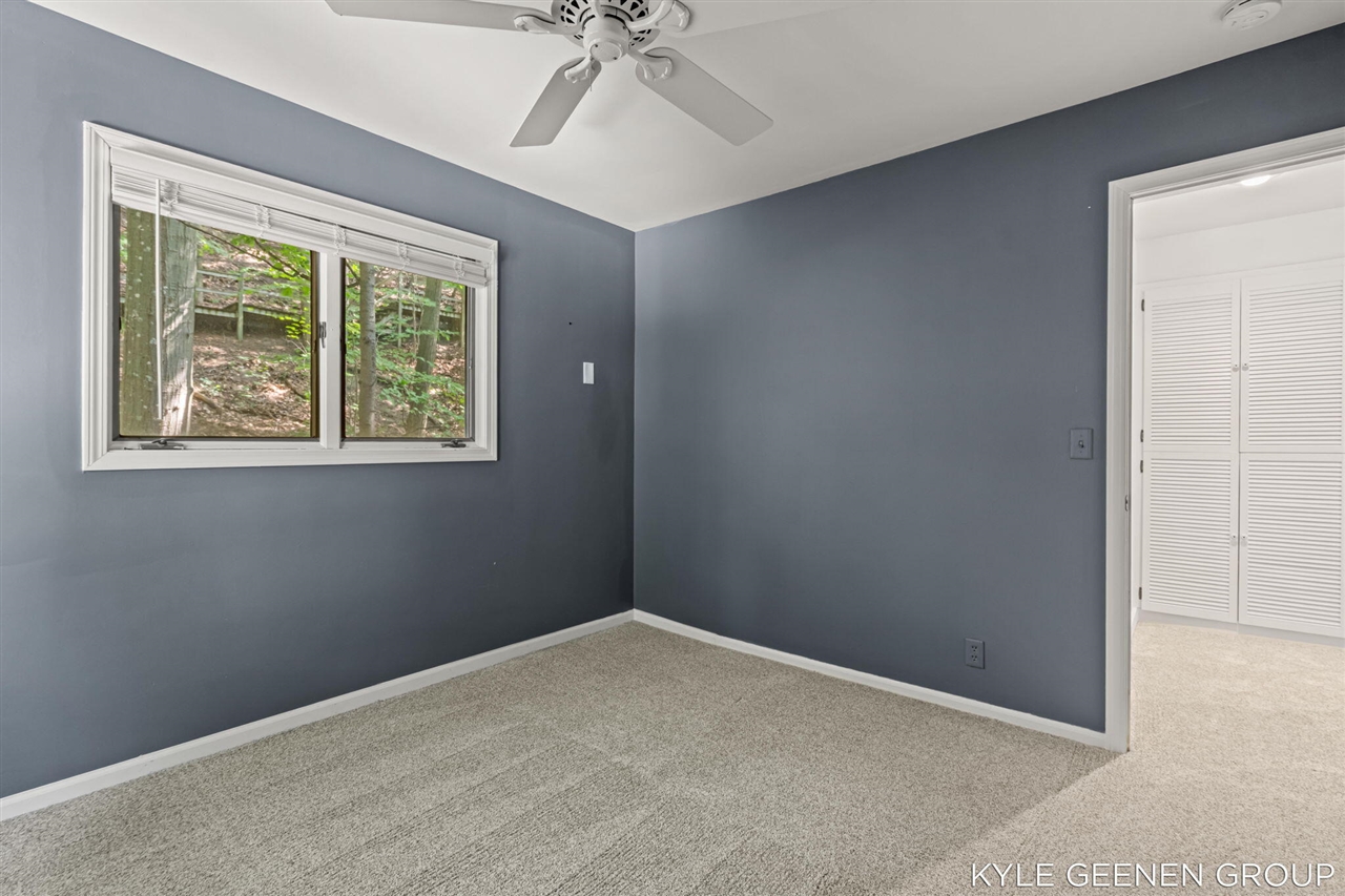 4719 Foxhill Lane Property Photo 28