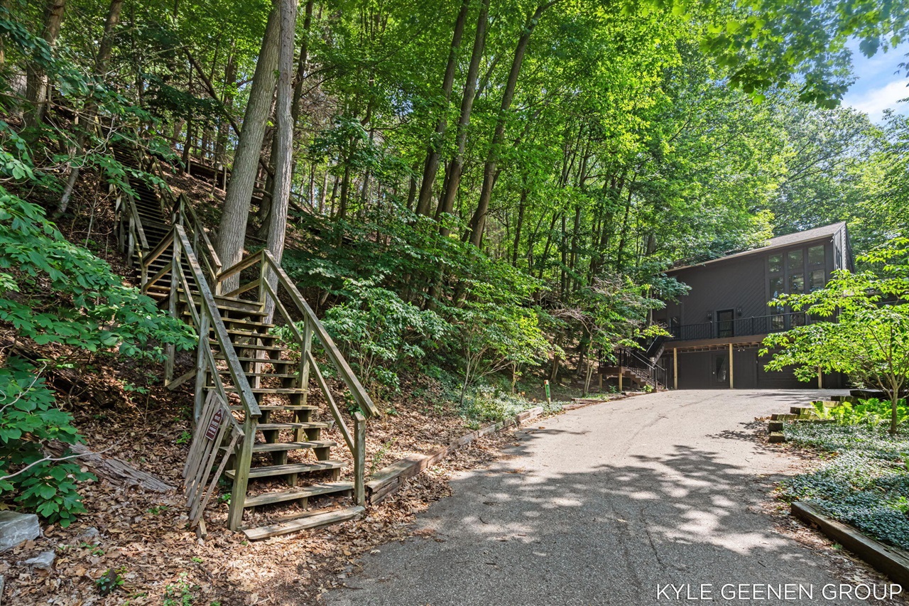 4719 Foxhill Lane Property Photo 41
