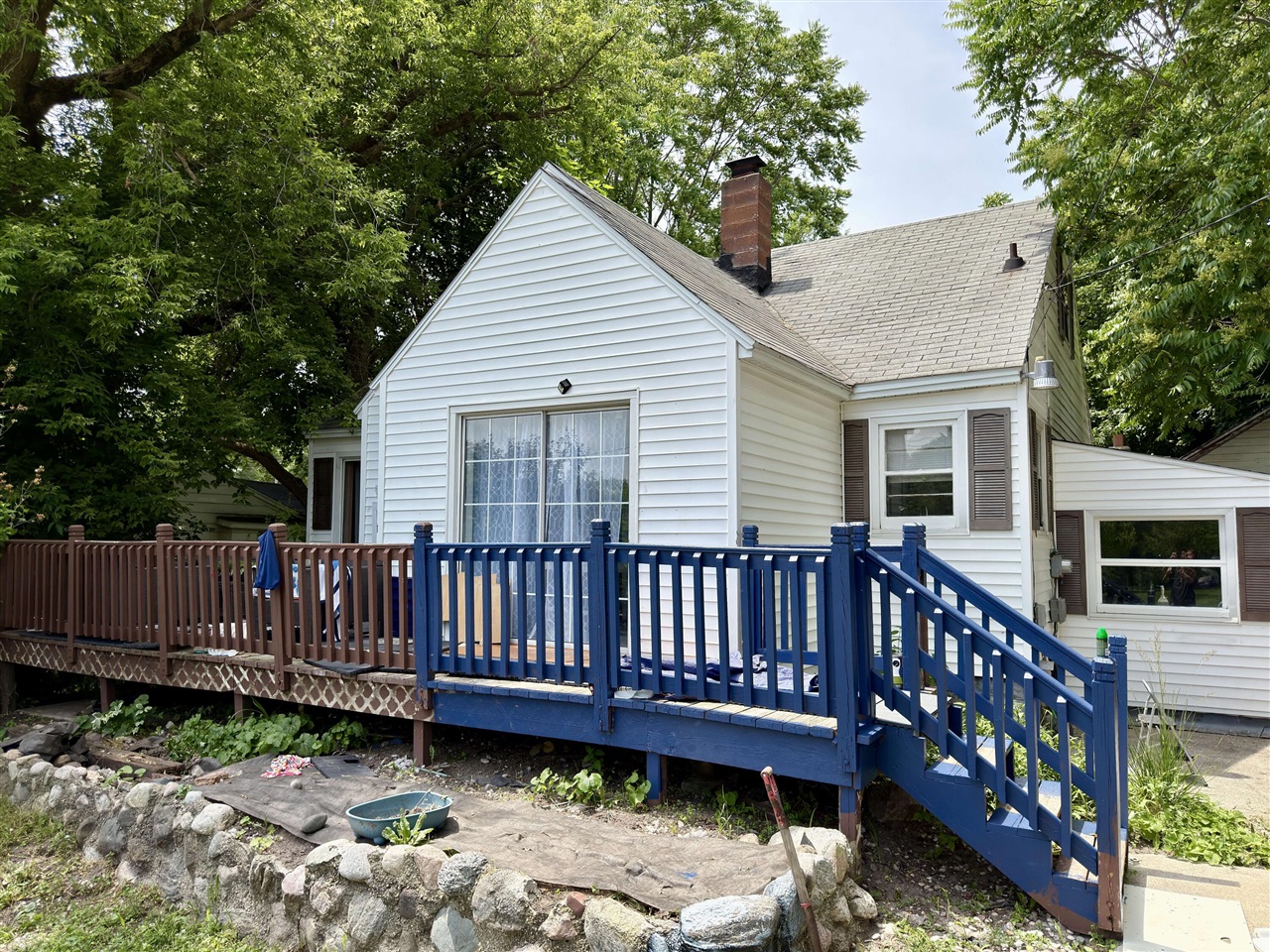 820 Oak Street Property Photo 1