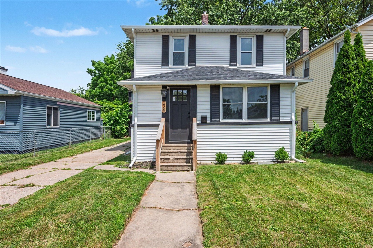 224 W Burnham Street Property Photo 1
