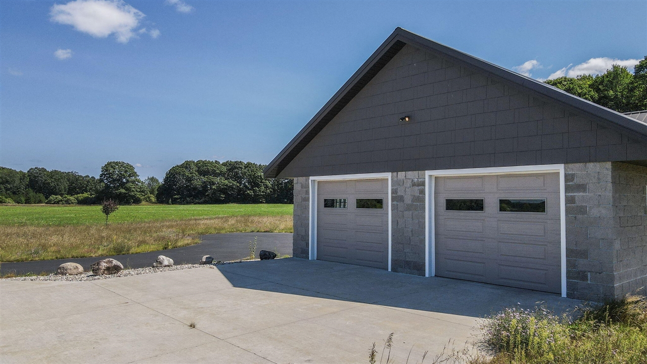 11425 Kerry Road Property Photo 5