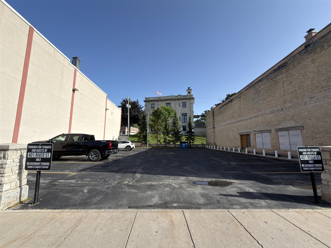 401 River Street Property Photo 11