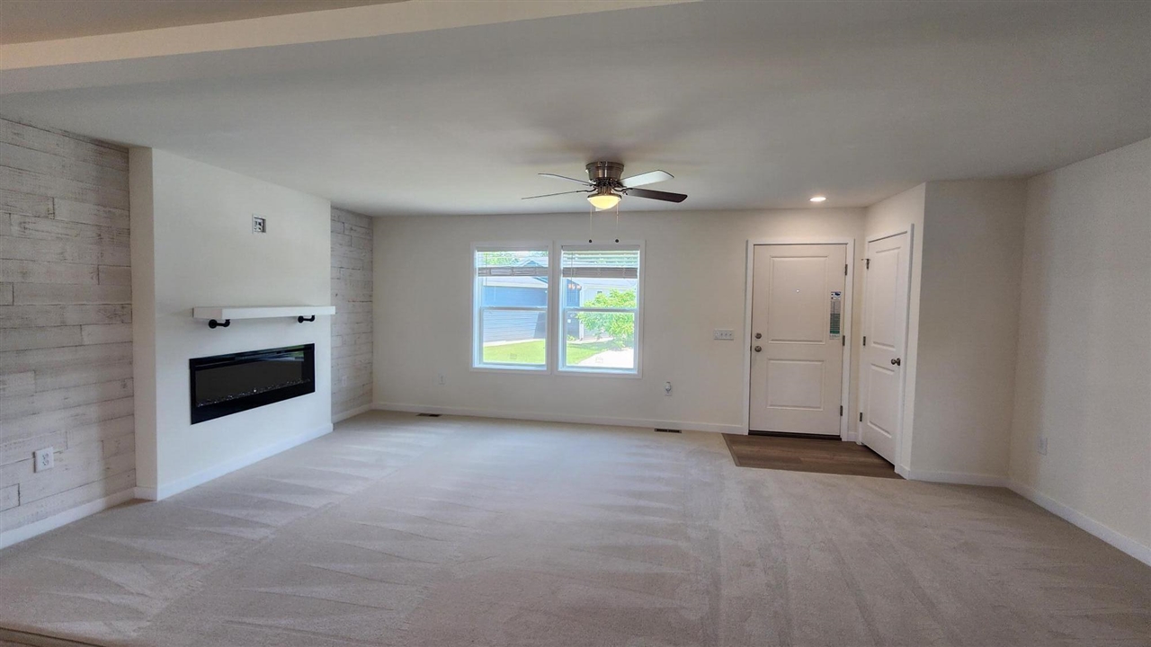 4662 Circle Inn Drive Property Photo 3