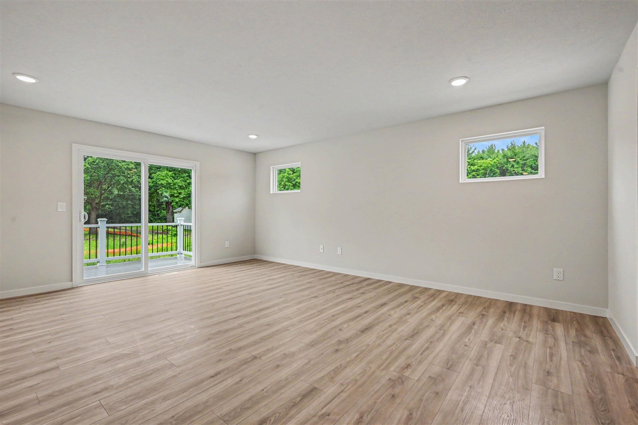 363 N Sherman Street Property Photo 5