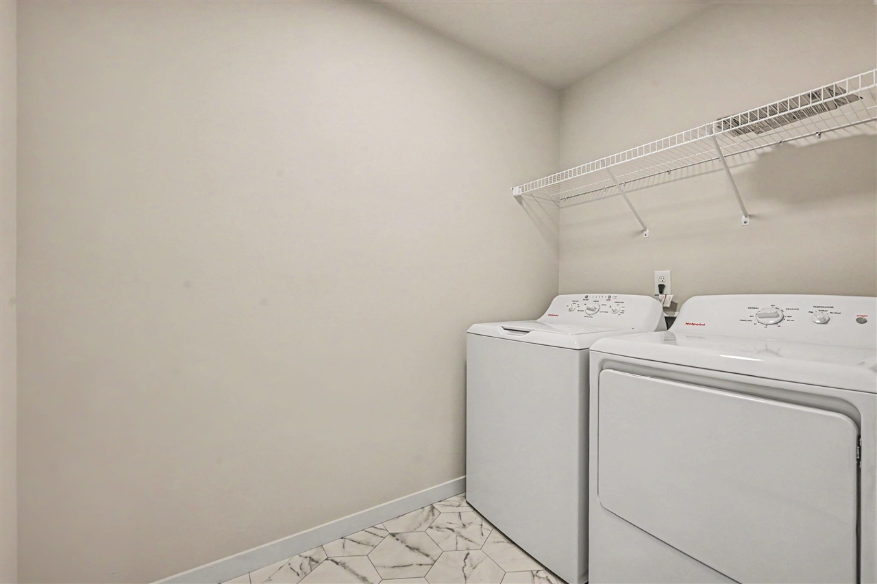 363 N Sherman Street Property Photo 10