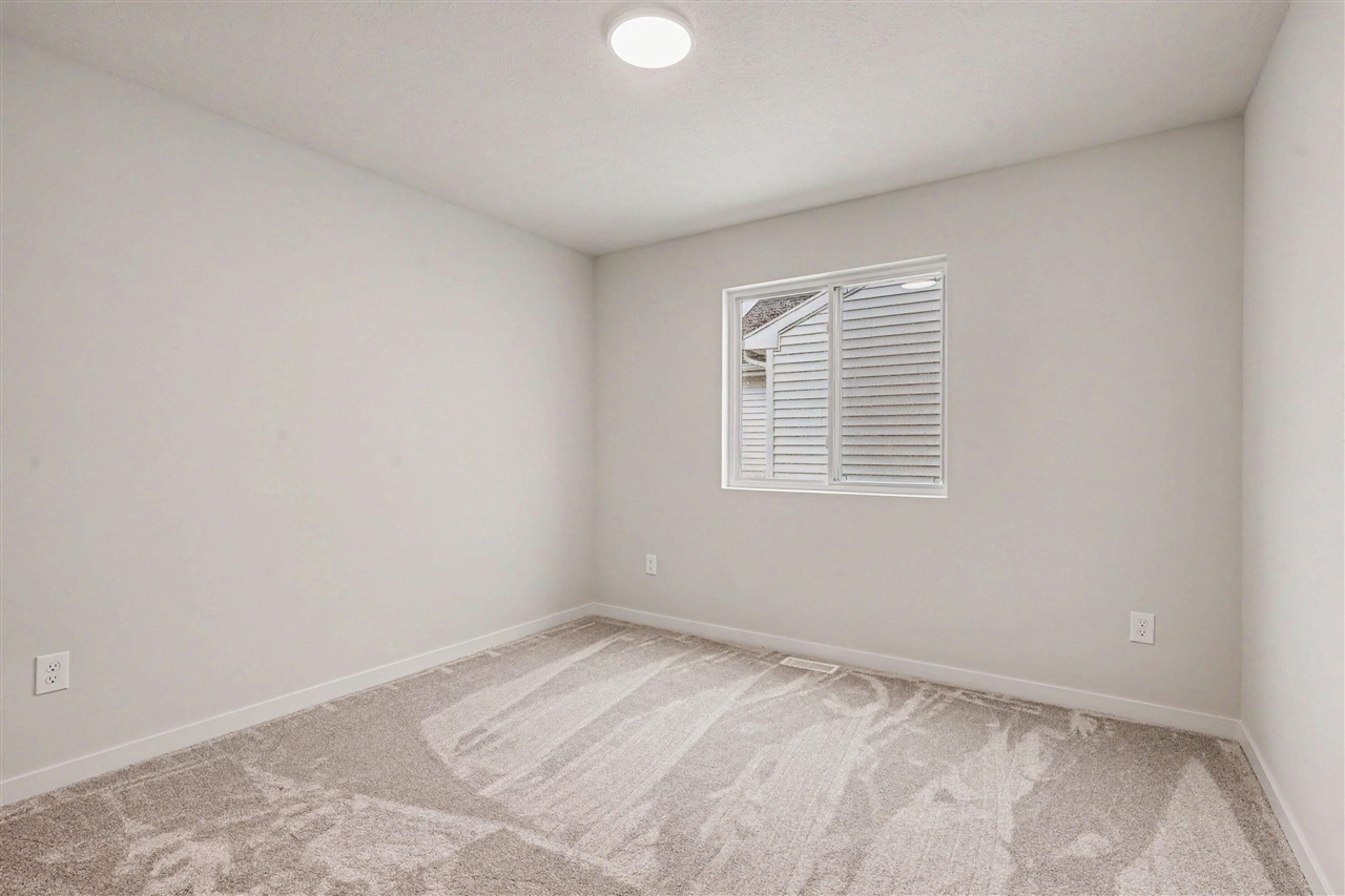 363 N Sherman Street Property Photo 14
