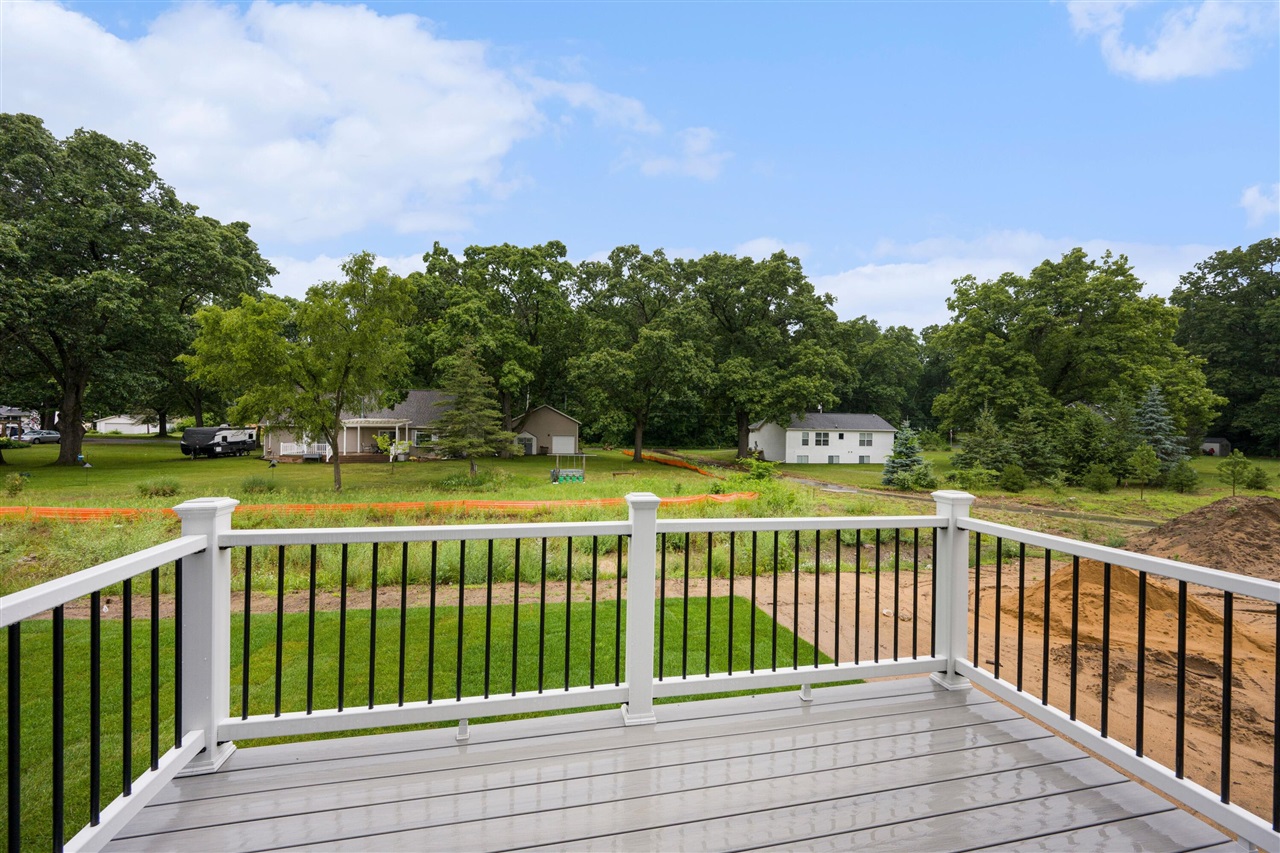363 N Sherman Street Property Photo 22