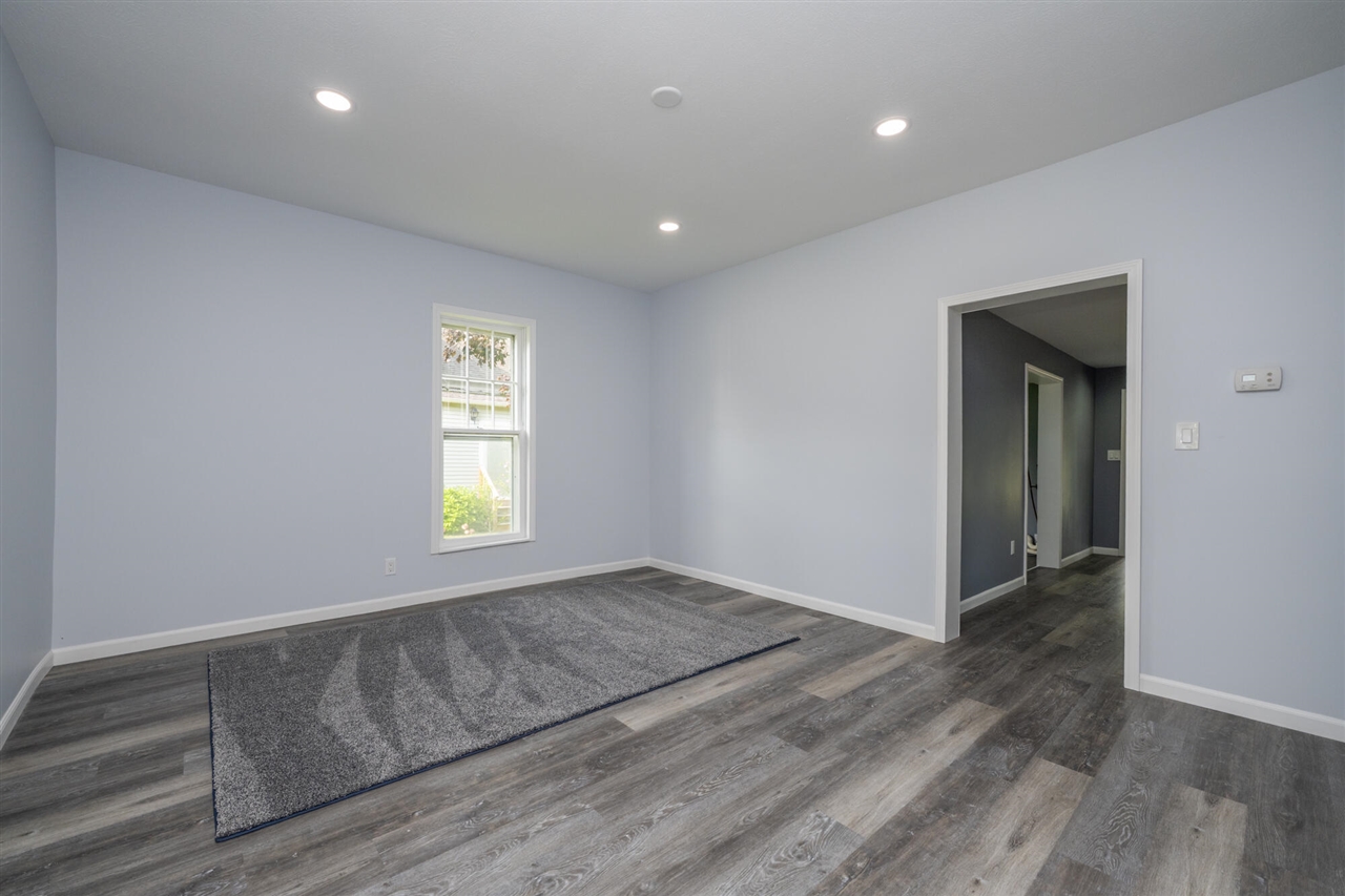 8970 Second Street Property Photo 8
