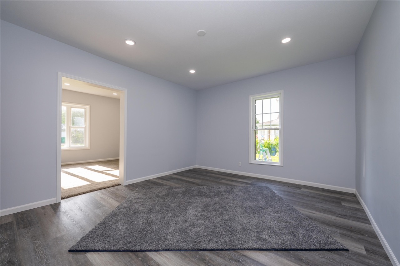 8970 Second Street Property Photo 9