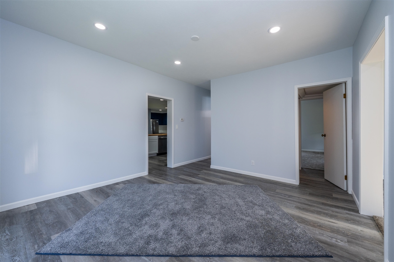 8970 Second Street Property Photo 10