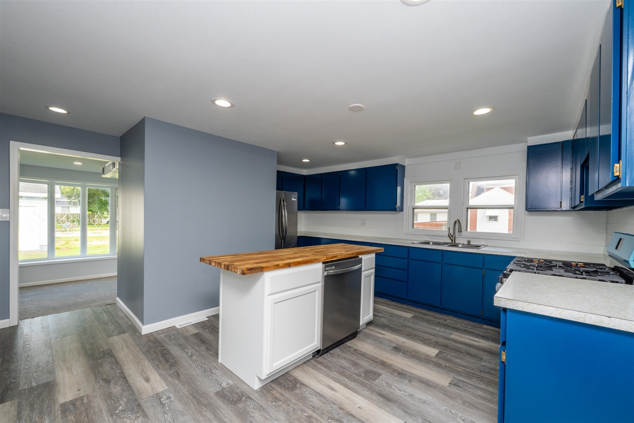 8970 Second Street Property Photo 12