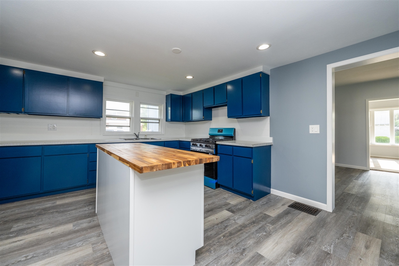 8970 Second Street Property Photo 14