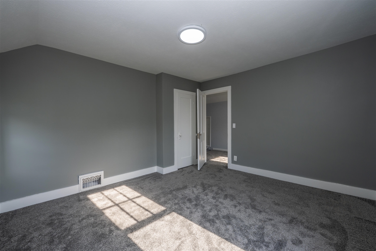 8970 Second Street Property Photo 28