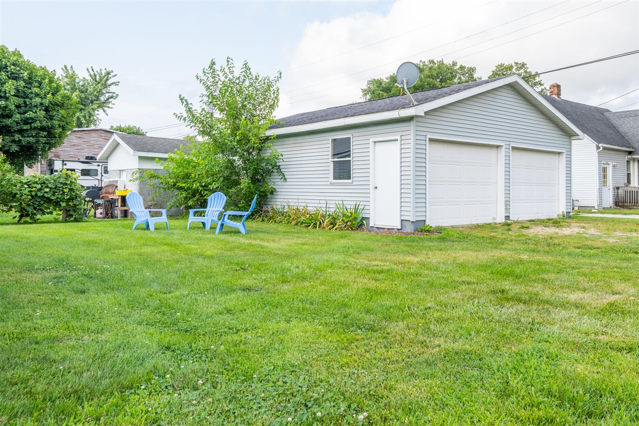 8970 Second Street Property Photo 35