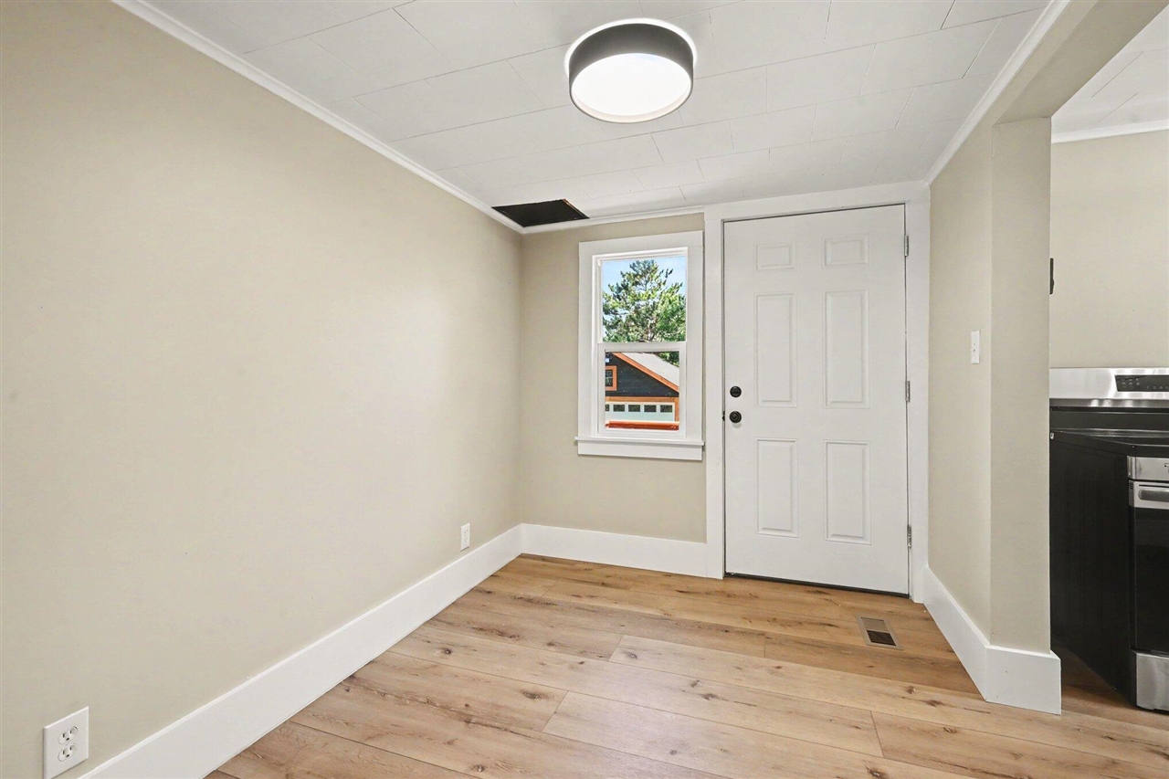 121 E Olds Street Property Photo 14