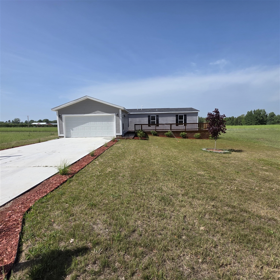 5556 W Lake Boulevard Property Photo 3