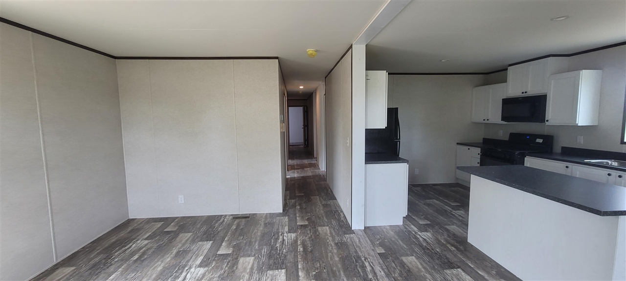 5556 W Lake Boulevard Property Photo 8
