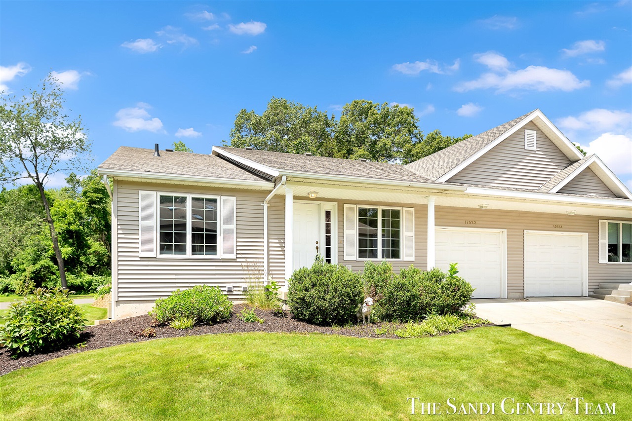 17632 Dustin Drive Property Photo 1