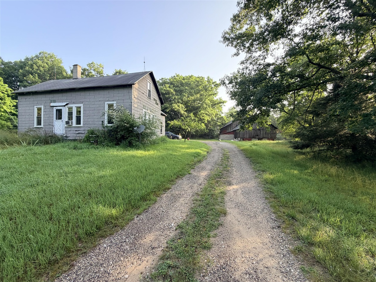 794 E Fox Farm Road Property Photo 1