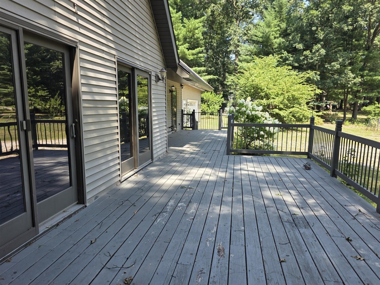 105 N Mike Street Property Photo 3