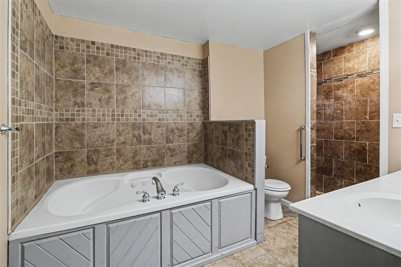 105 N Mike Street Property Photo 14