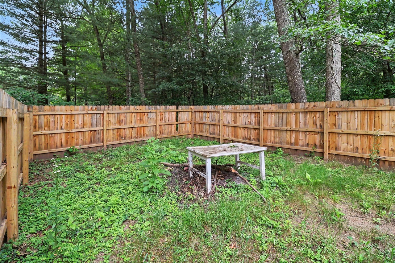 105 N Mike Street Property Photo 32
