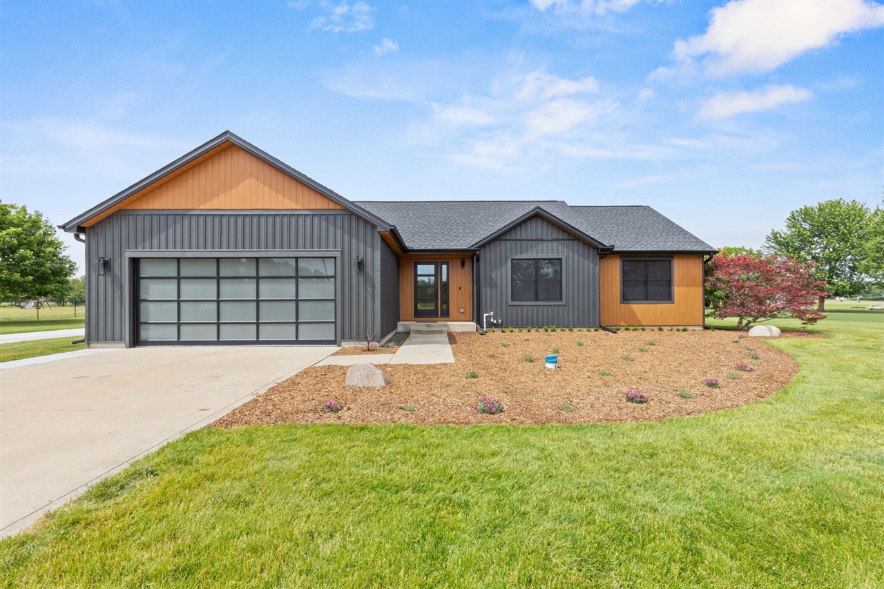 20872 State Line Road Property Photo 1
